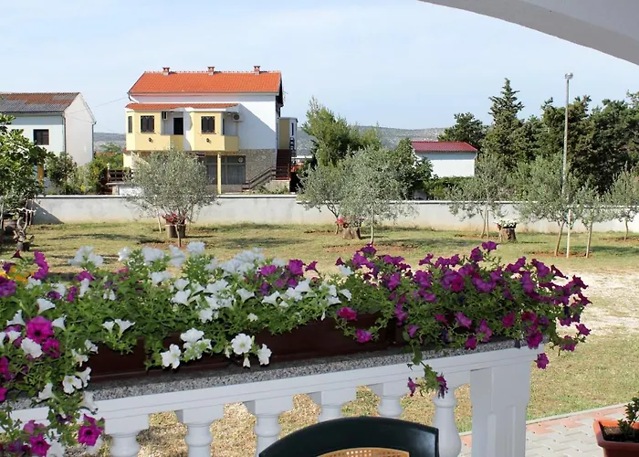 Apartamento With Parking Space Seline, Paklenica - 6603 *