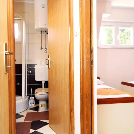 With Parking Space Seline, Paklenica - 6603 스타리그라드 파클레니차