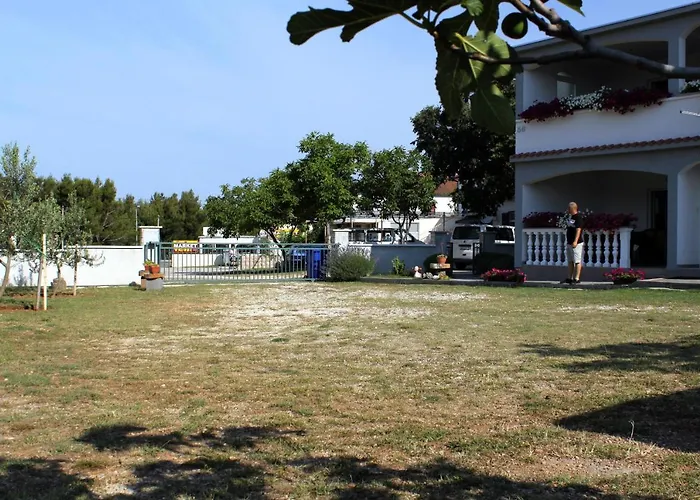 Апартаменты With Parking Space Seline, Paklenica - 6603 Стариград-Пакленица